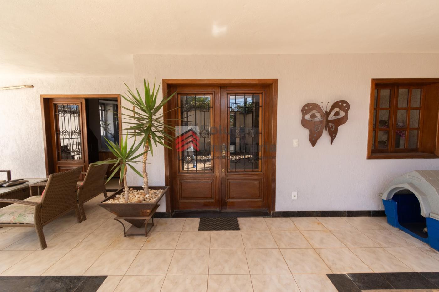 Casa à venda com 5 quartos, 606m² - Foto 3