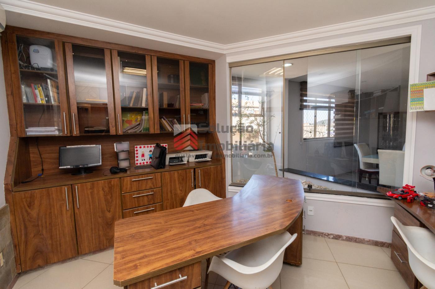 Casa à venda com 5 quartos, 606m² - Foto 6