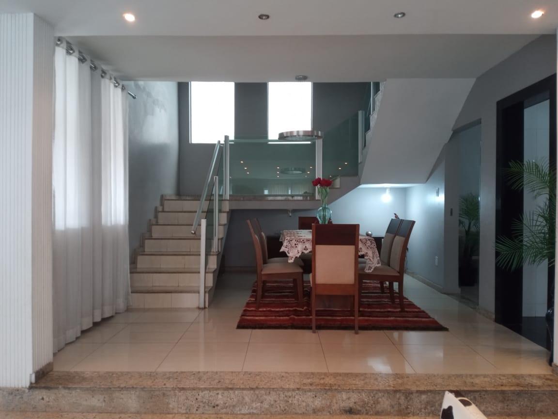 Casa à venda com 5 quartos, 240m² - Foto 15