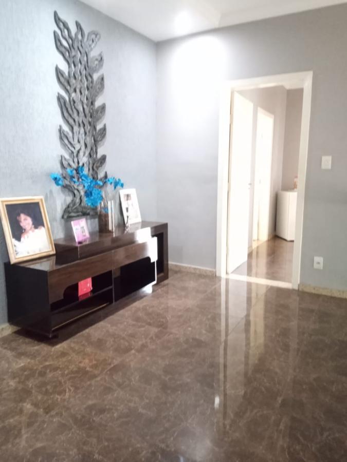 Casa à venda com 5 quartos, 240m² - Foto 19
