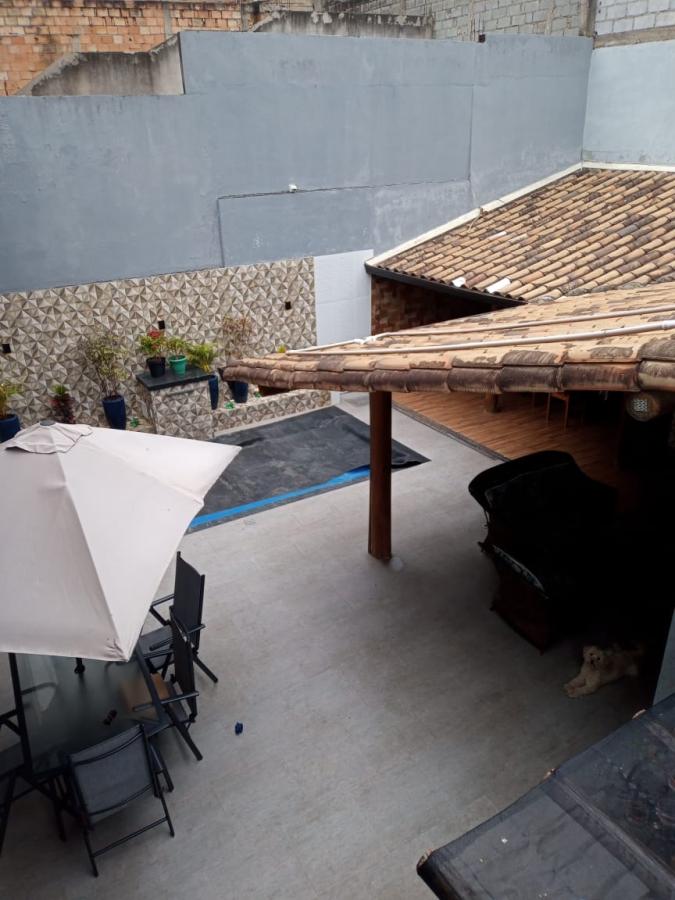 Casa à venda com 5 quartos, 240m² - Foto 24