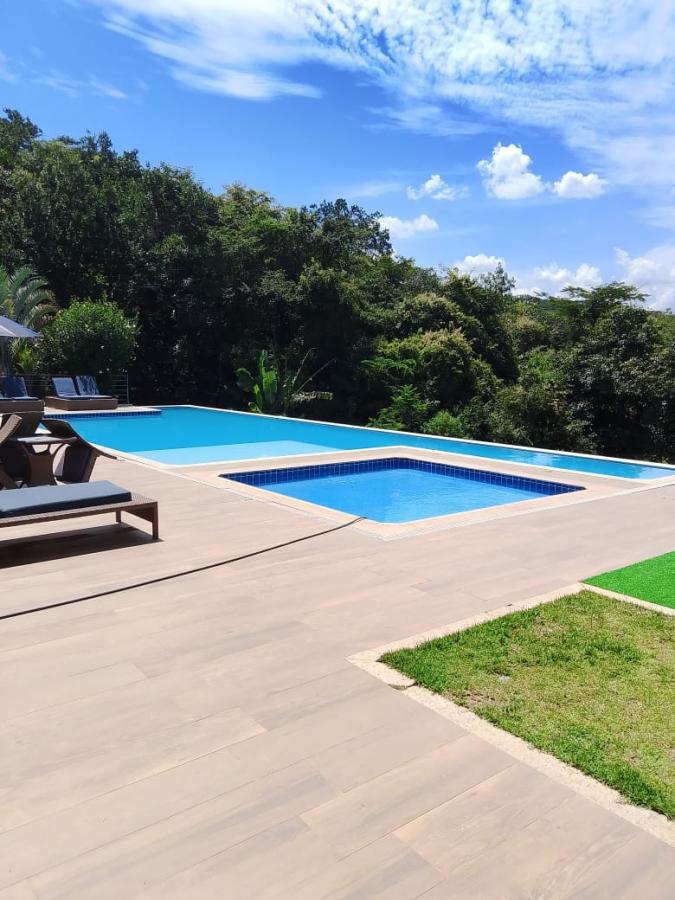 Casa à venda com 4 quartos, 1270m² - Foto 1