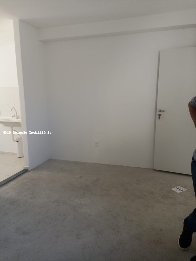 Apartamento para alugar com 2 quartos, 45m² - Foto 13
